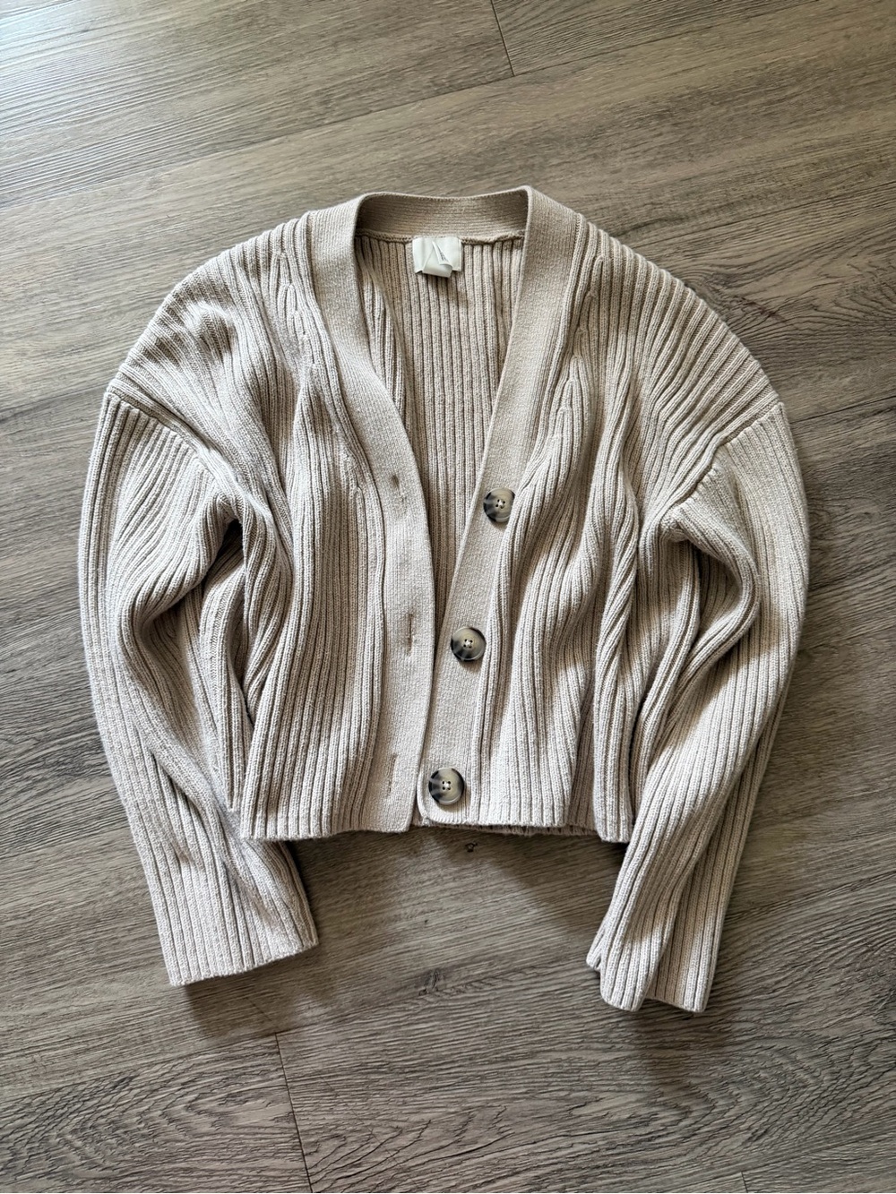 H&M Ribbed Cropped Button-Front Cardigan - Cream Beige